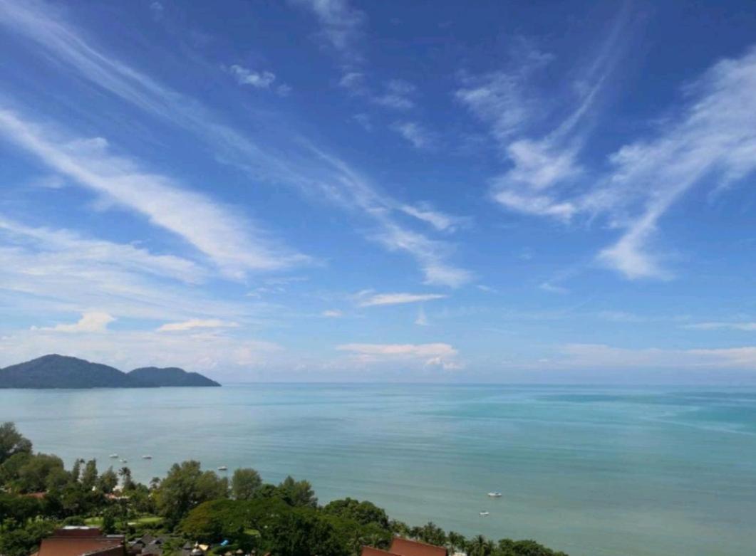 Vip Suite Seaview Batu Ferringhi 1003-2 Bedroom Bagian luar foto